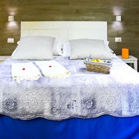 Alis Vanvitelli Suite Napoli Bagian luar foto